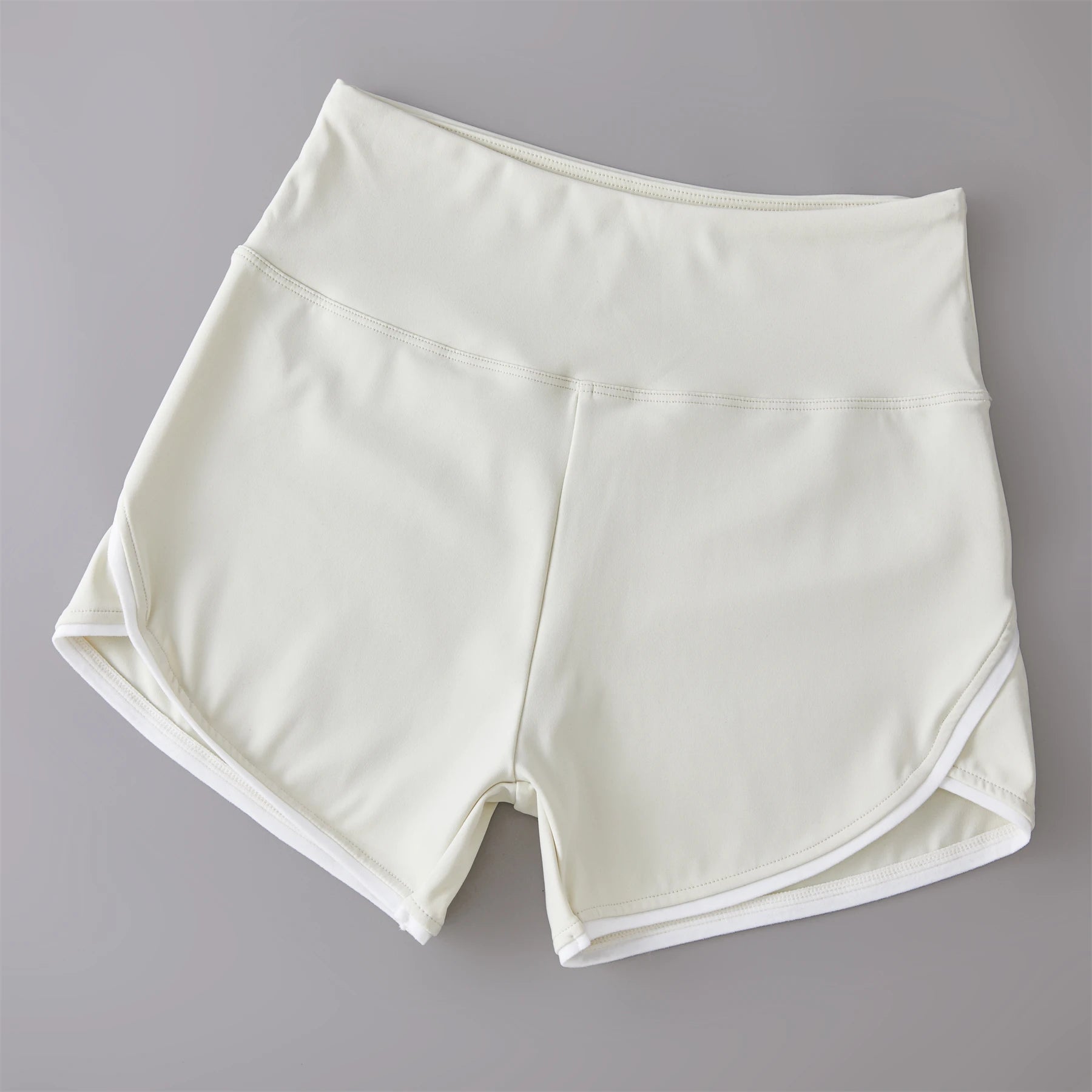 Pantalones cortos deportivos ajustados