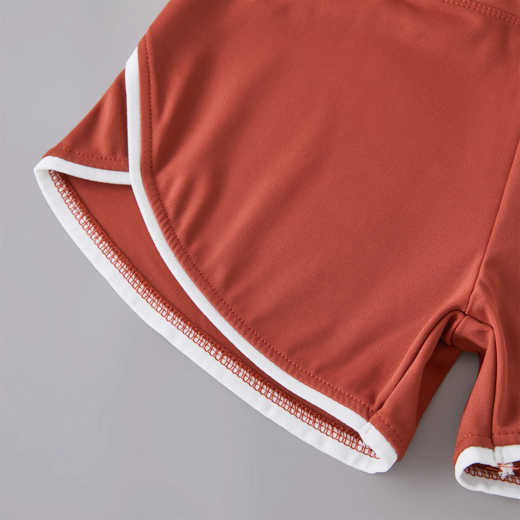 Pantalones cortos deportivos ajustados
