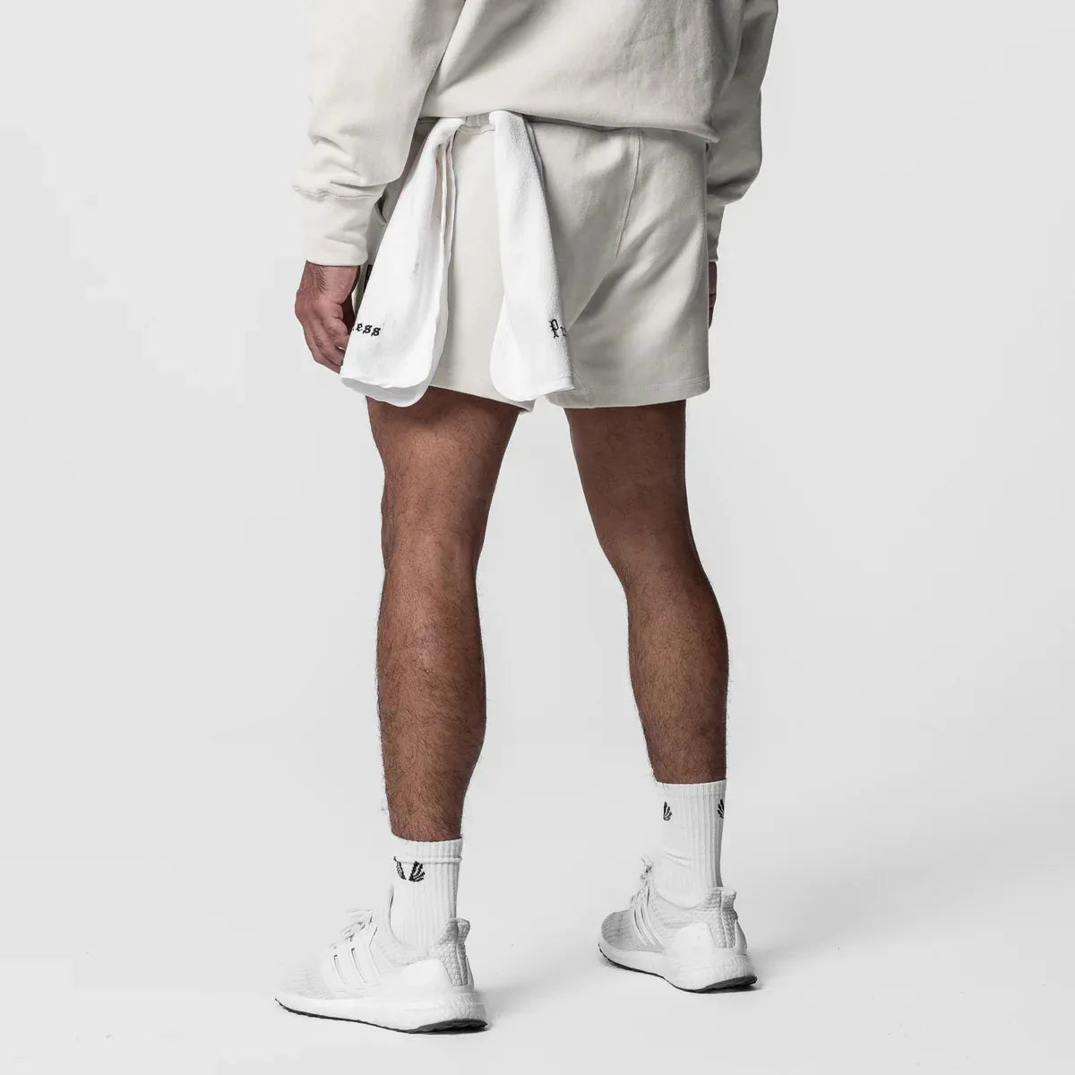 Pantalones cortos para hombre con logo bordado.