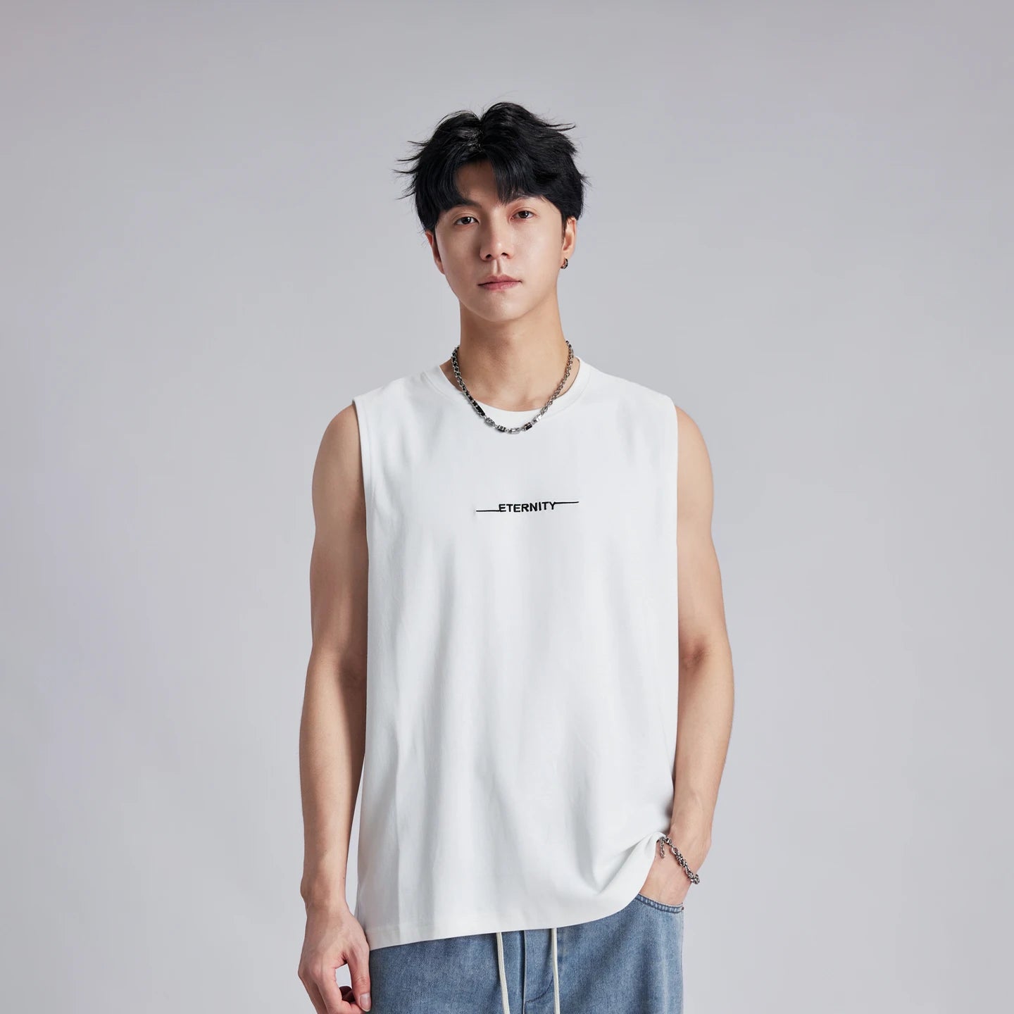 Camiseta sin mangas minimalista